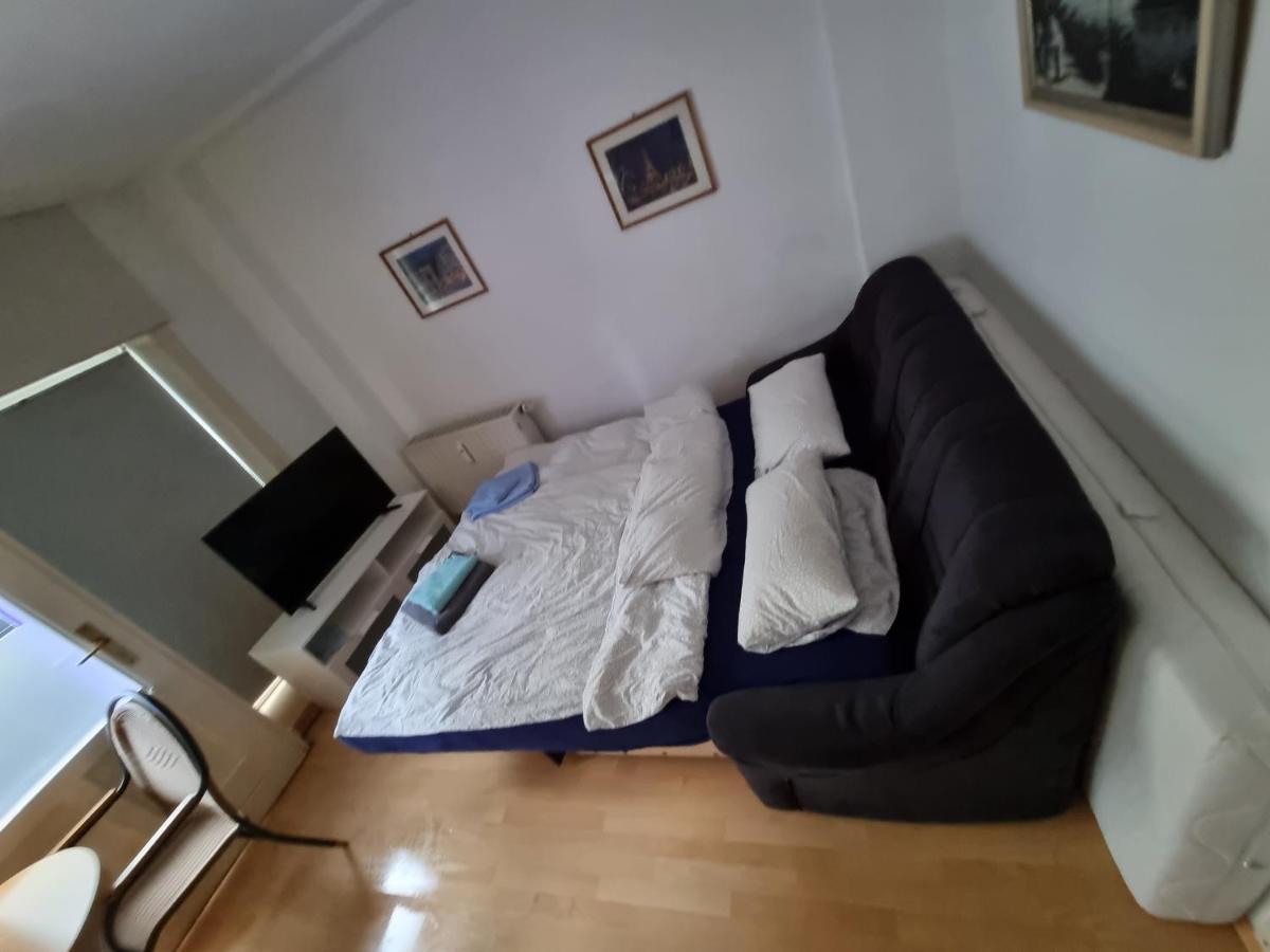 Zentrale 2 Zimmer Eg Wohnung Mit Balkon Lipsk Zewnętrze zdjęcie